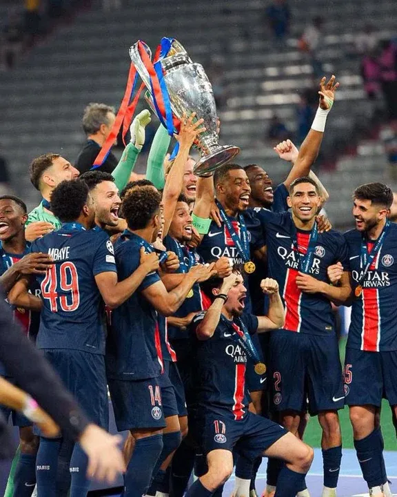 PSG CAMPEON