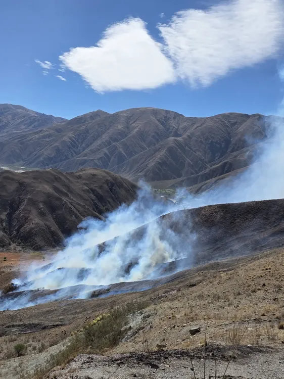incendio volcan jujuy