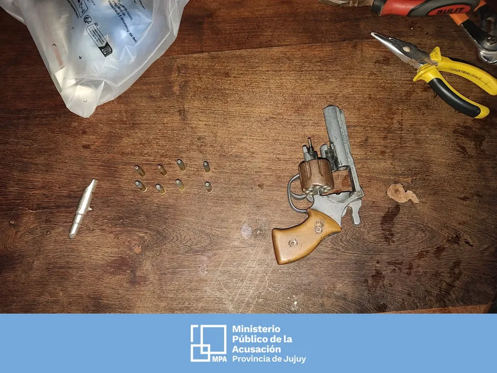 ARMA ALLANAMIENTO DISPARO CORONEL ARIAS
