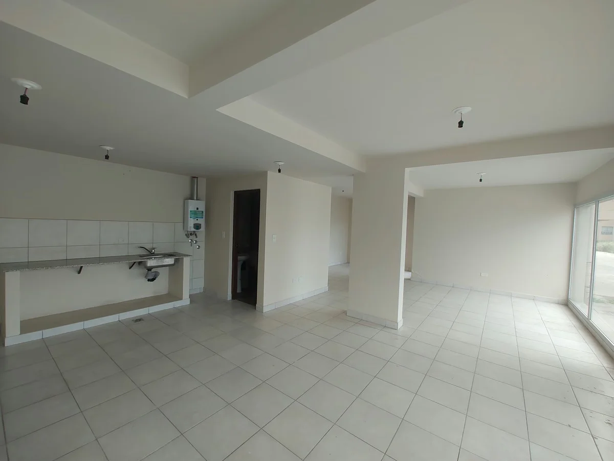 SUBASTA LOCAL COMERCIAL TORRE 8 VIVIENDA ALTO COMEDERO