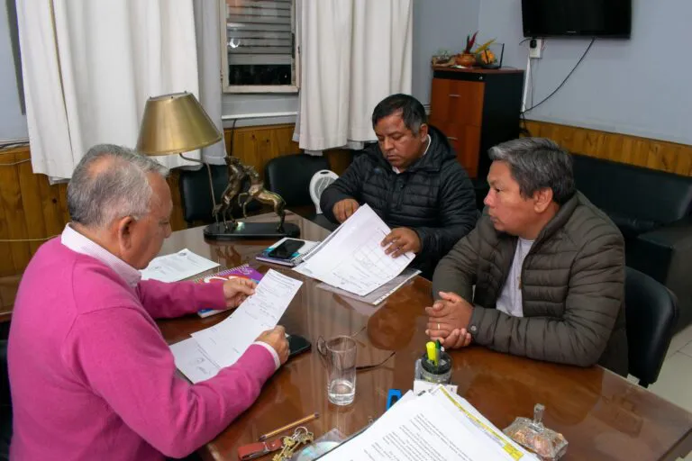 452288344_1259441342036006_4624544173141198191_n-768x512