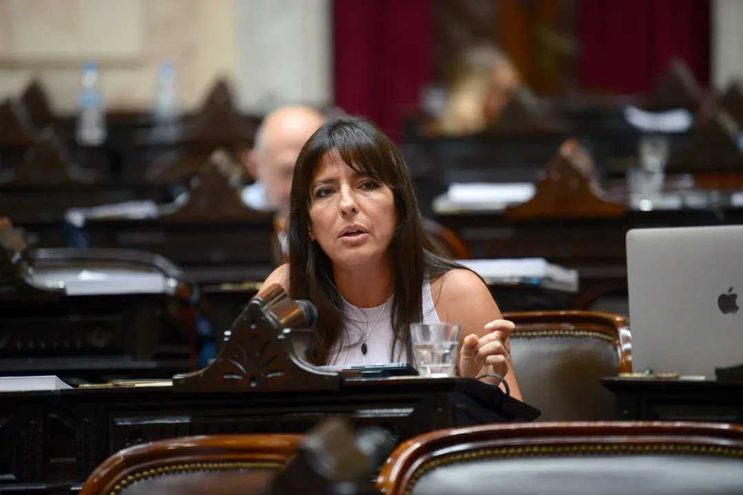 PAMELA VERASAY UCR NACIONAL