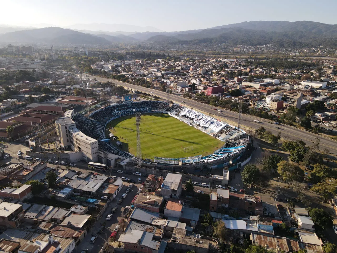 Cancha gimnasia jujuy