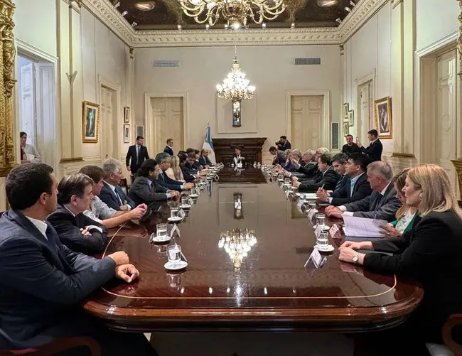 REUNIÓN GOBERNADORES FRANCO