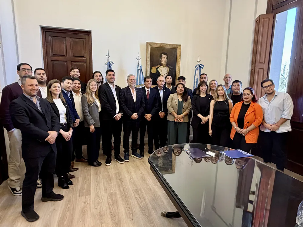 Gobernador y Mesa CAME Joven (1)