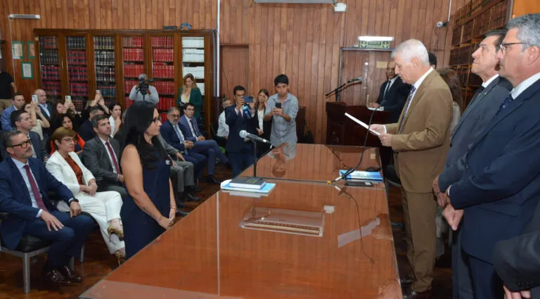 SCJ-ACTO-JURAMENTO-DRA.-MERCEDES-ARIAS-5.1.26-768x425