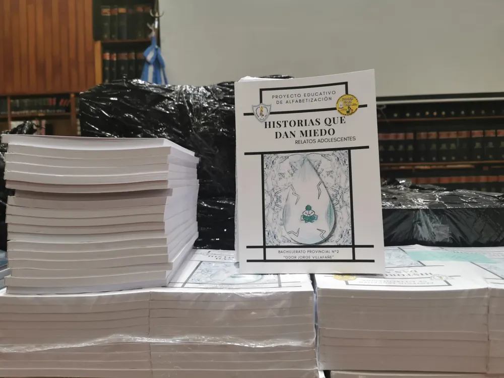 HISTORIAS QUE DAN MIEDO REBECA LIBROS