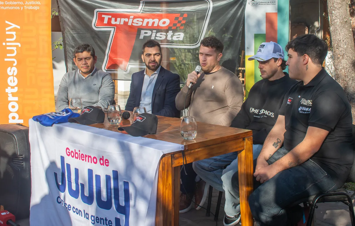 automovilisno turismo en pista