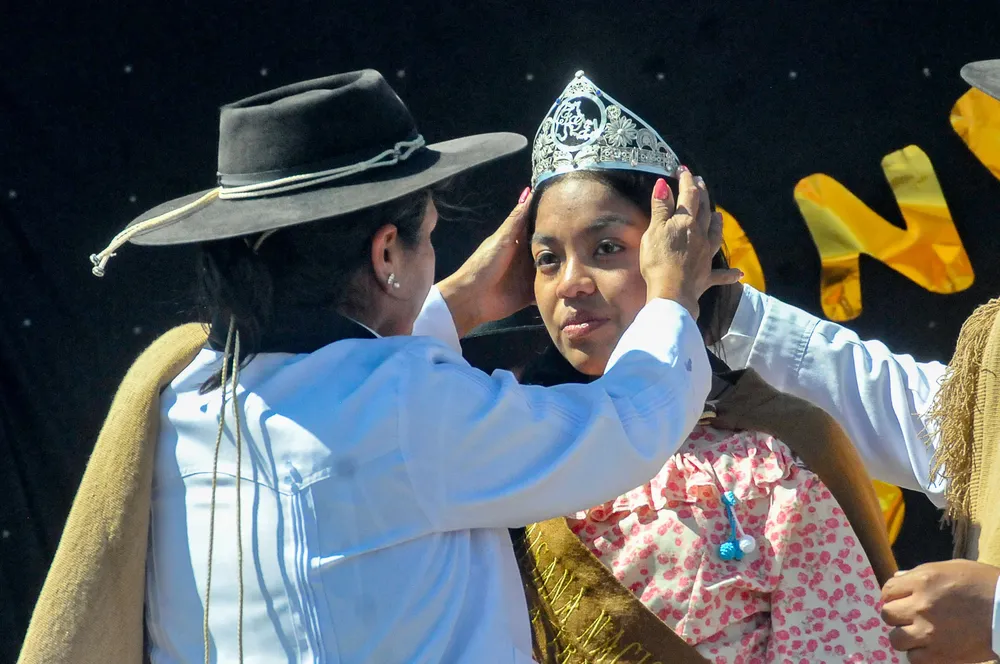 la-joven-saltea-brenda-z_1025427