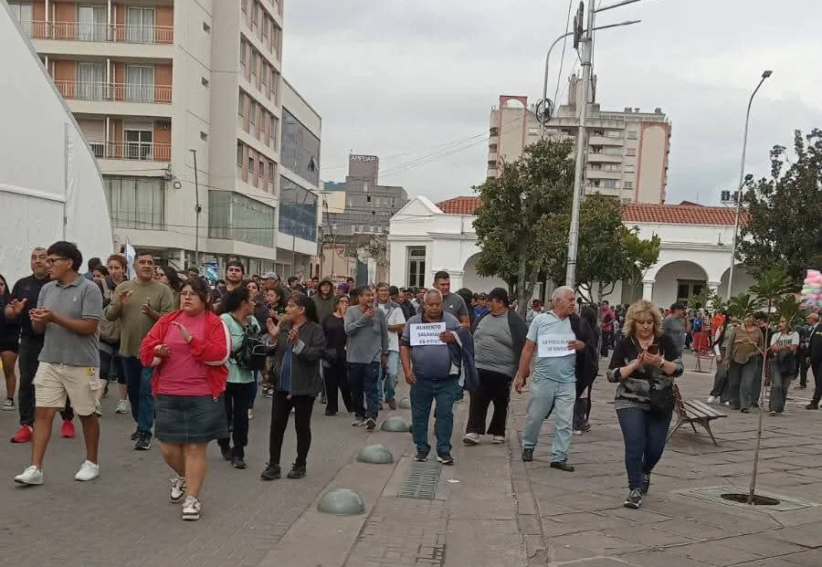 marcha familaires policias salarios