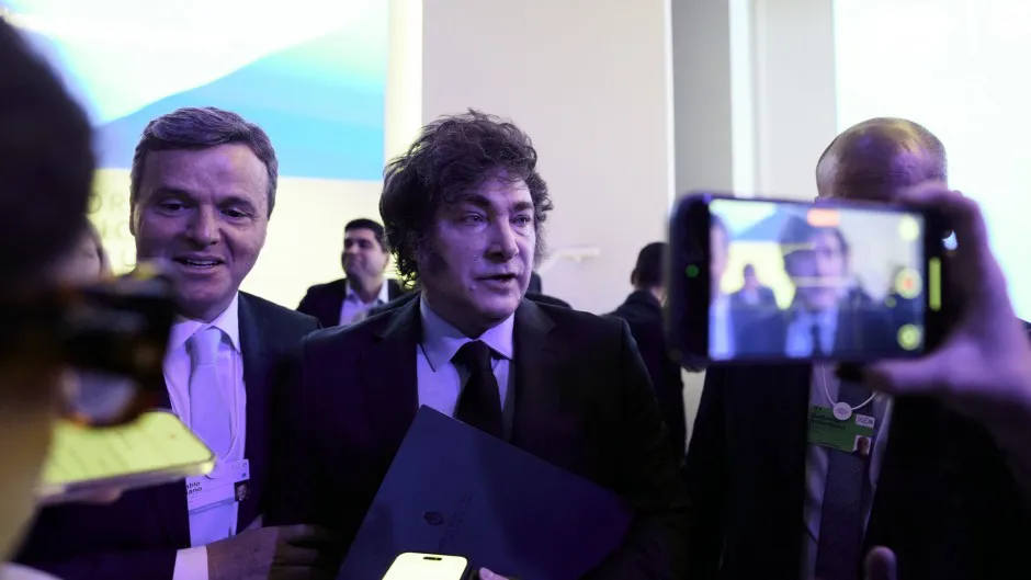 Javier Milei muy complicado con la estafa cripto