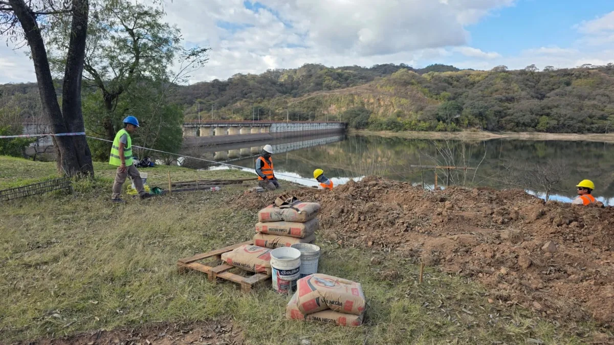 obras-sala-jardin-matrimonio-02