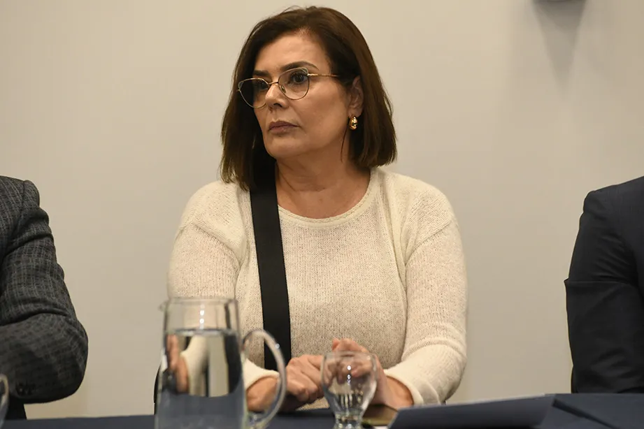 MAT_1519-Fabiana-Leon fiscal federal
