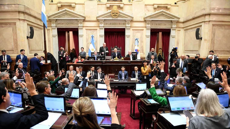 ley de tierras senado
