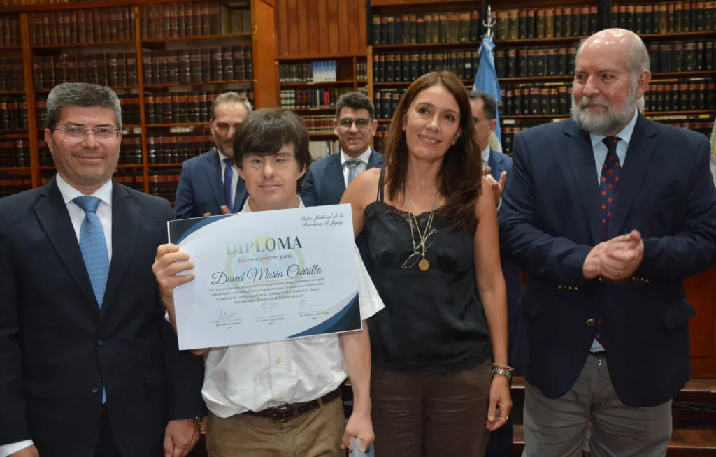 RECONOCIMIENTO-A-DAVID-CARRILLO-POR-JUBILACION-JUECES-CCYC-SAL2