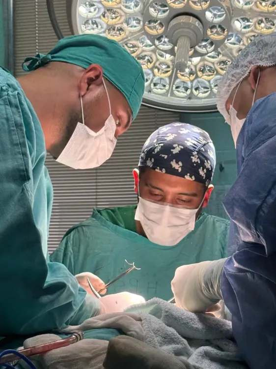 microcirugia hospital pablo soria operacion