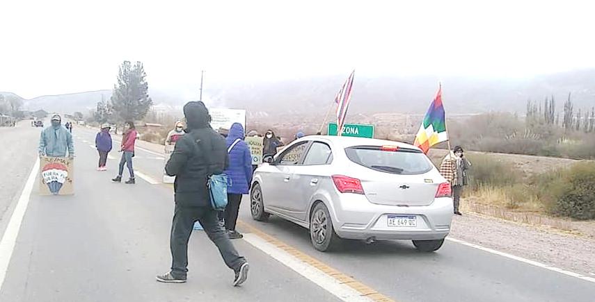 protesta comunidades uquia3