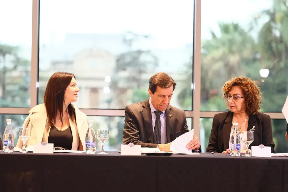 SADIR PETOBELLO EDUCACIÓN1