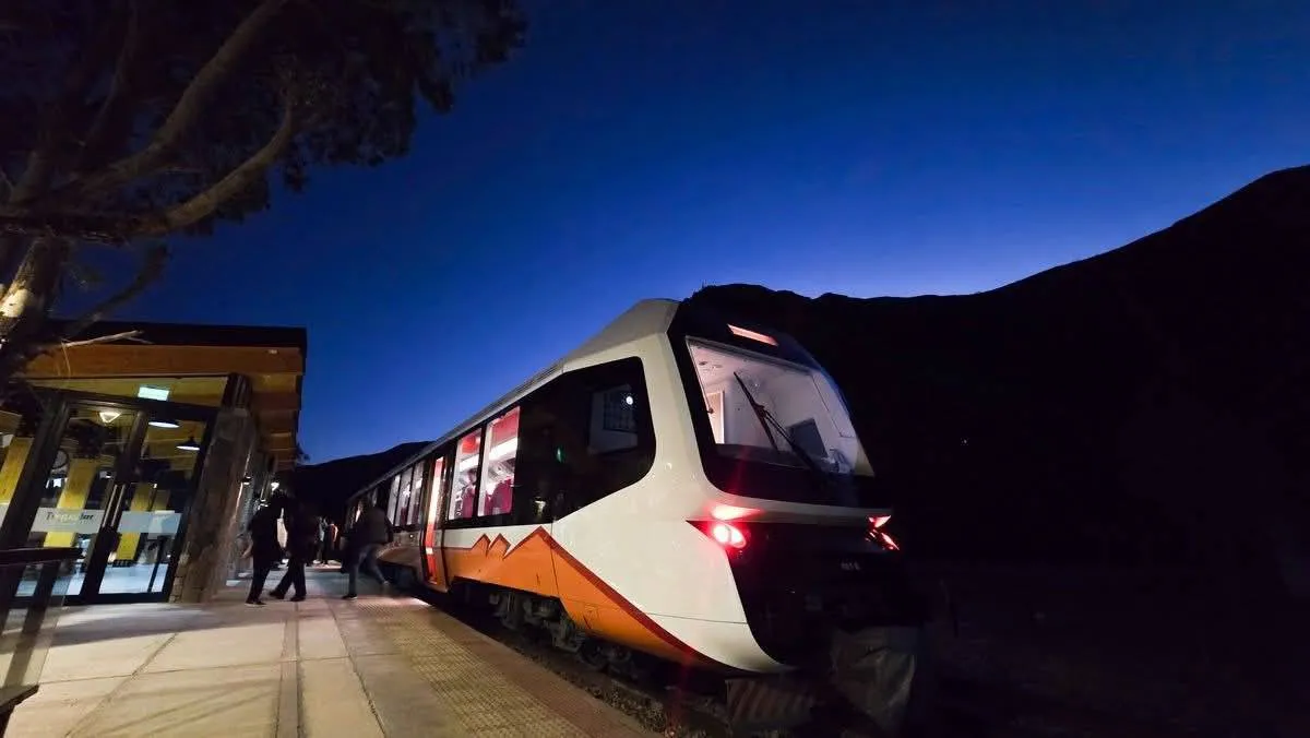 tren solar experiencia nocturna