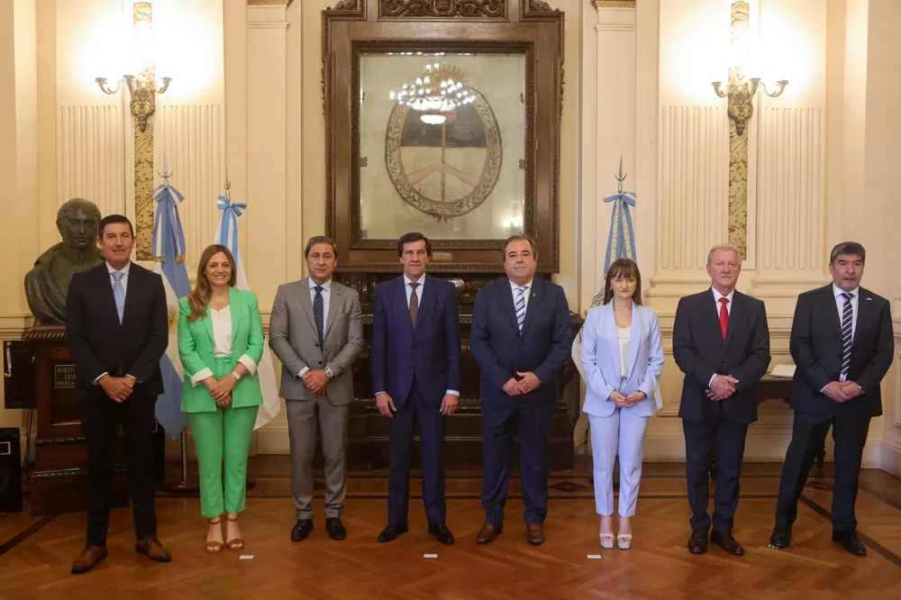 Parlamento norte grande casa gobierno 