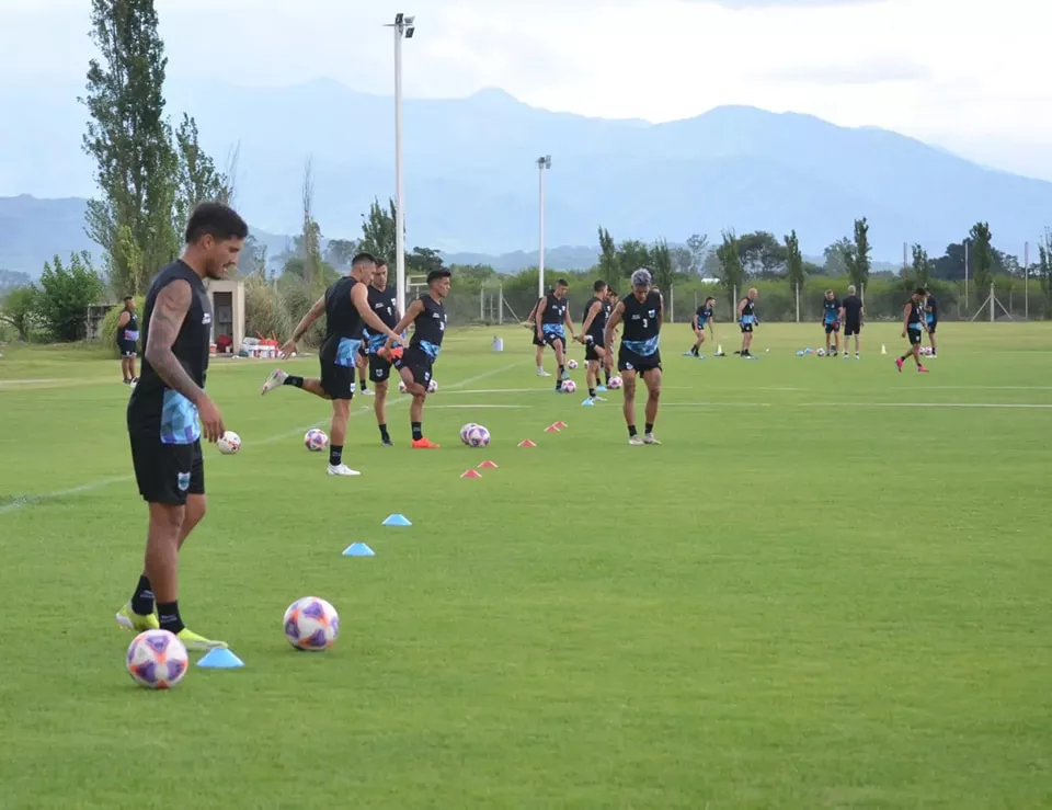 GIMNASIA JUJUY PRETEMPORADA SALTA6