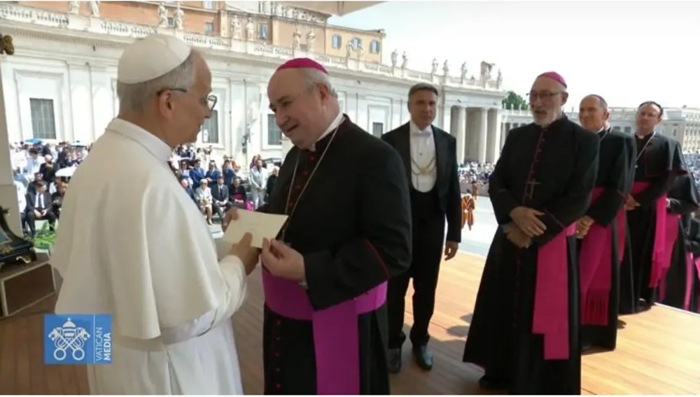 MONSEÑOR FERNANDEZ PAPA LEON