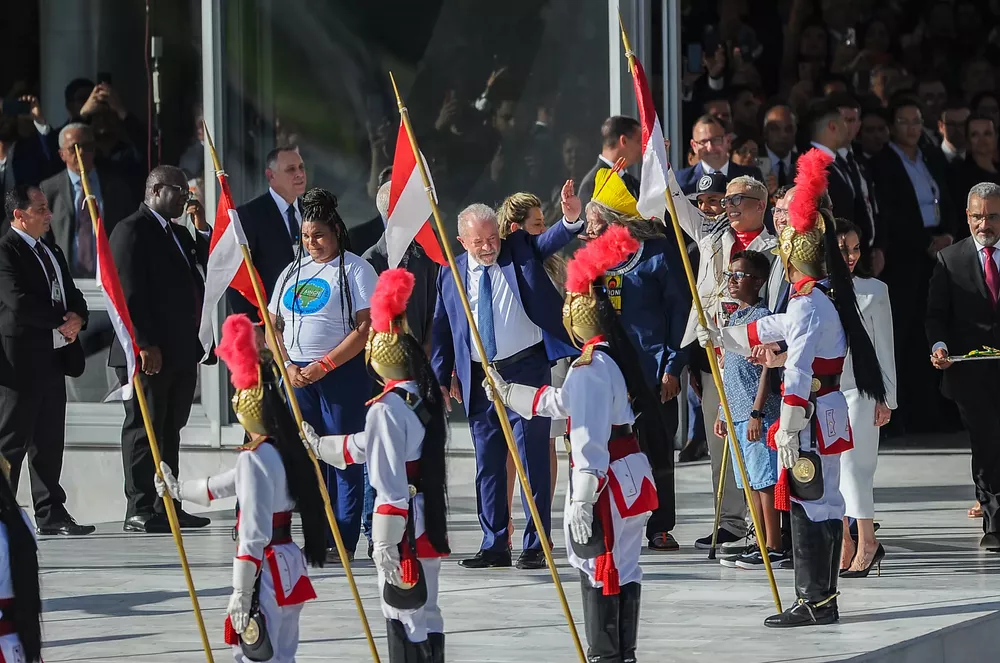 01-01-2023_el_flamante_presidente_brasilenio_luiz (5)