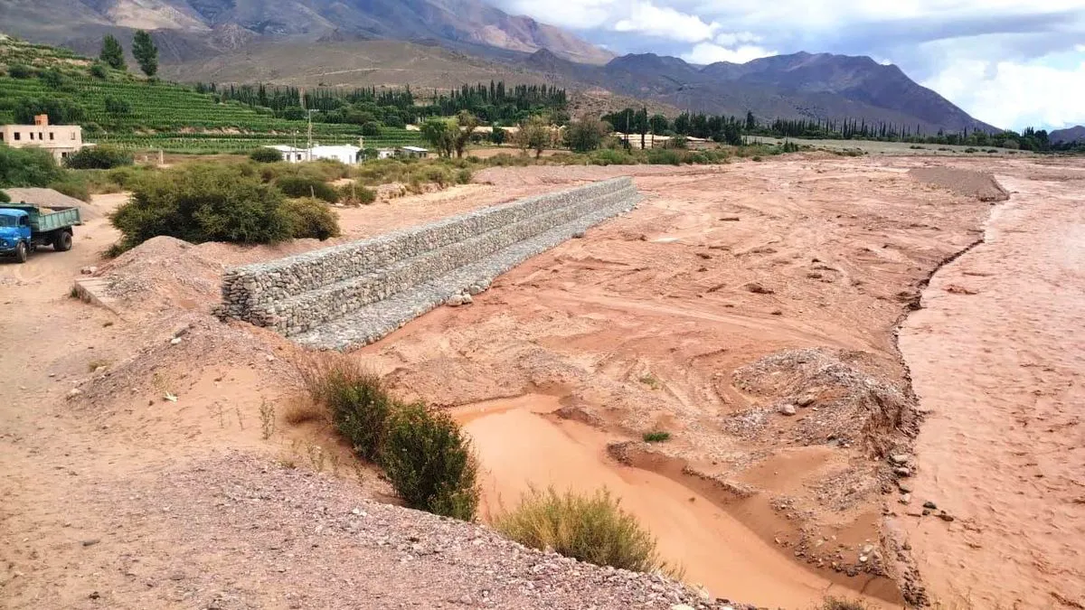 Obras hídricas huacalera