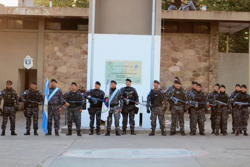 180 aniversario policía provincia1