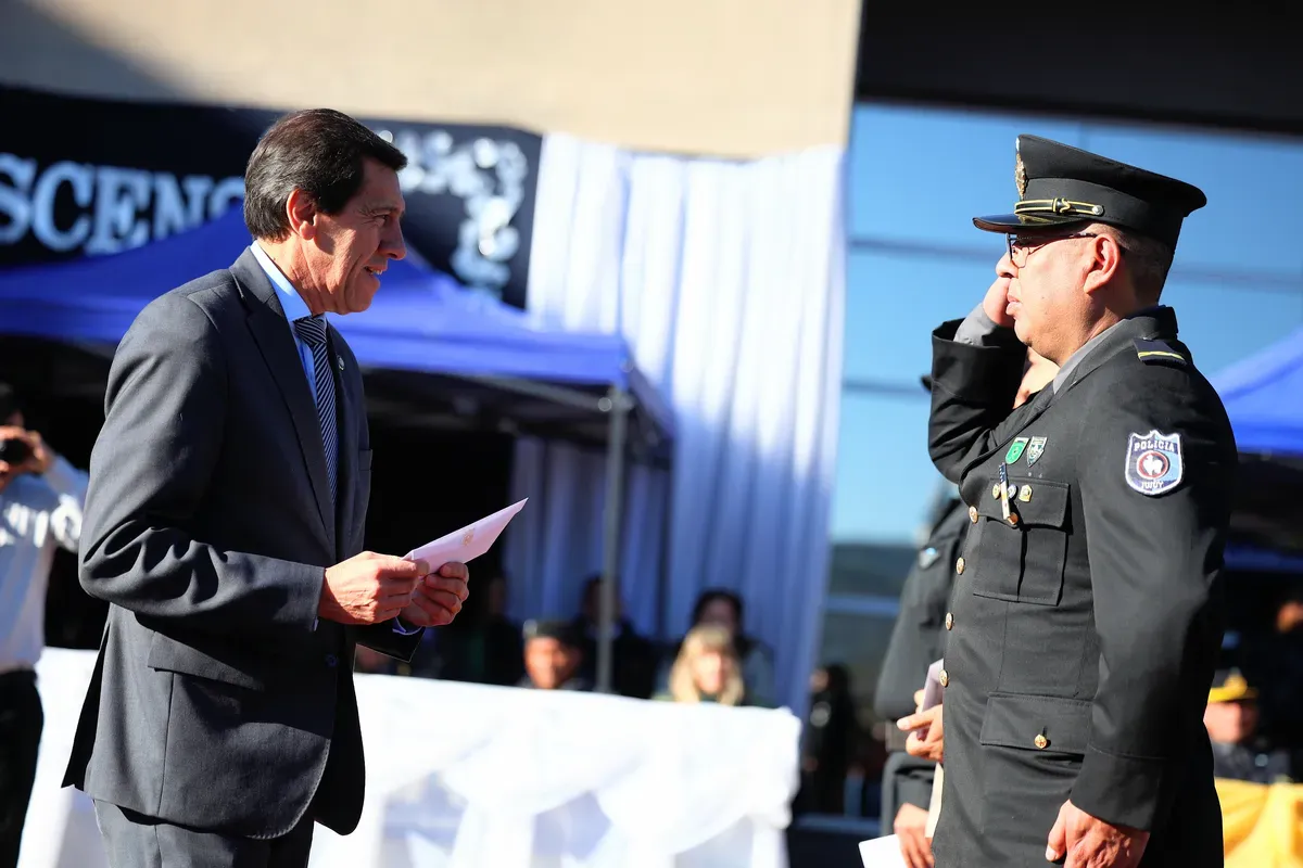 ascensos-y-reconocimientos-la-policia-jujuy1