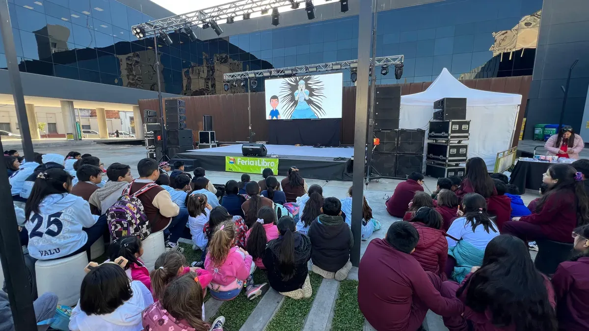 FERIA DEL LIBRO estudiantes primarios