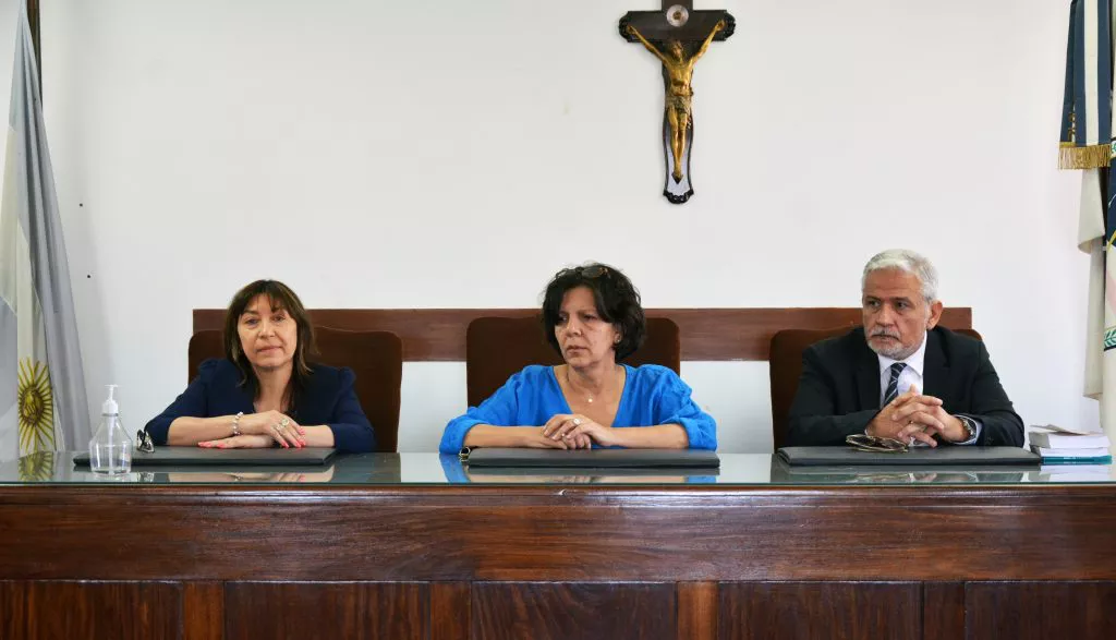 TRIBUNAL-EN-LO-CRIMINAL-No-1-Dra-Barrios-Dra.-Tolaba-Dr.-Yapura-1024x587 (1)