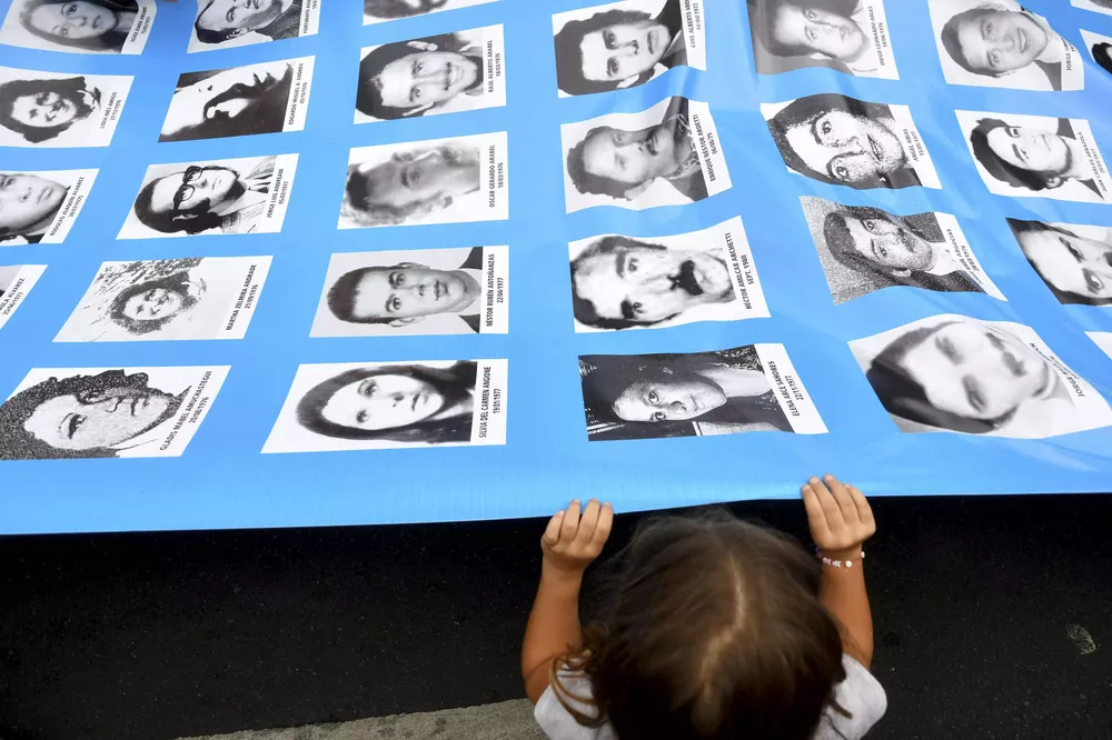 24-03-2023_bajo_el_lema_con_proscripcion (1)