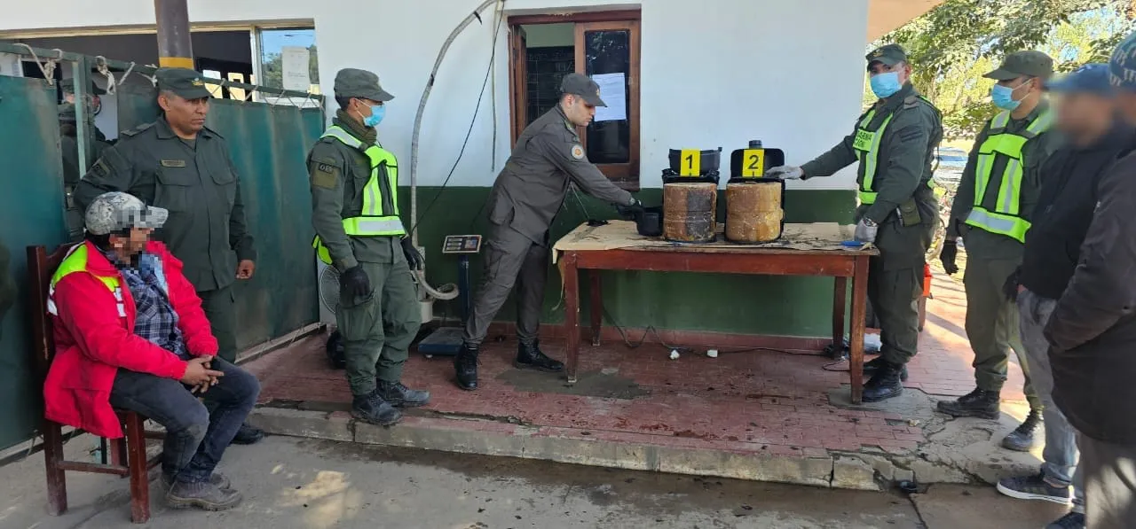 salta-_pasta_base-_tanques_plasticos_auxiliares_de_agua_2