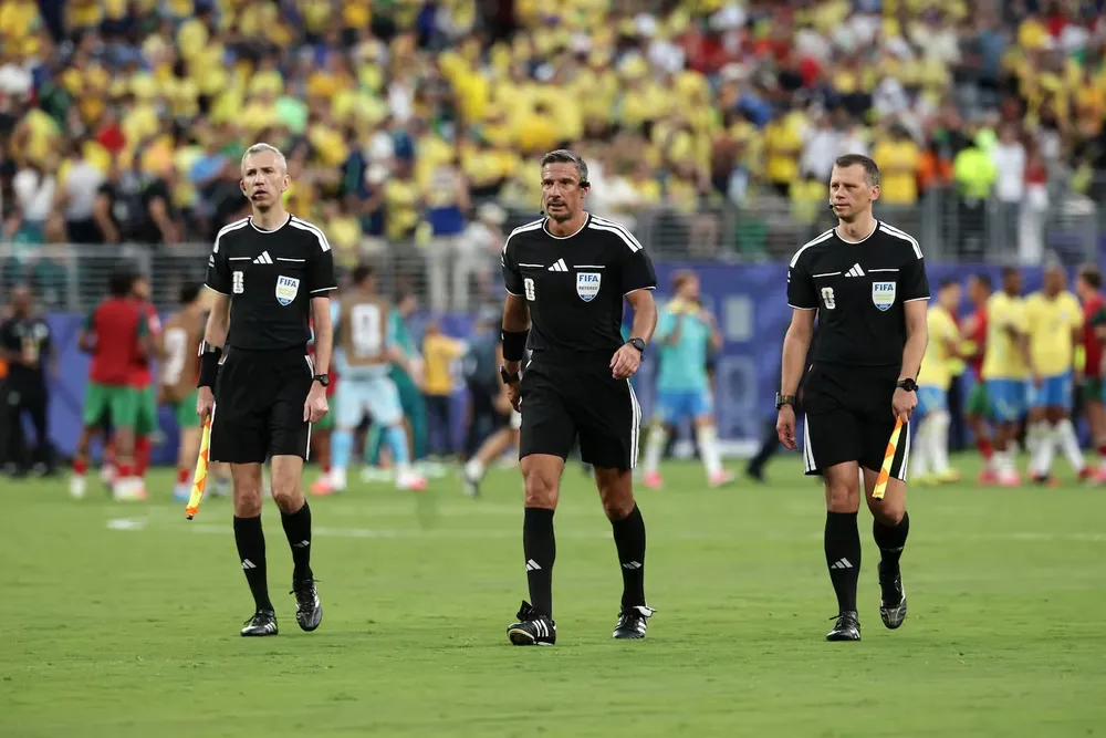 TERNA ARBITRO FINAL MUNDIAL
