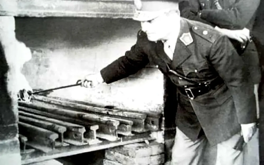 PRIMERA COLADA ARRABIO ALTOS HORNOS ZAPLA