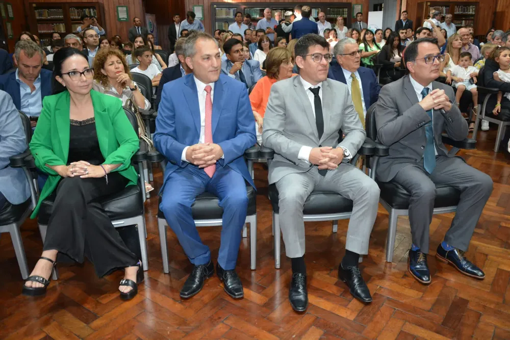 ACTO-JURAMENTO-JUECES-SUPREMA-CORTE-DE-JUSTICIA-DRES.-AGUIAR-DE-LA-COLINA-Y-URIONDO-27.11.25-1536x1024