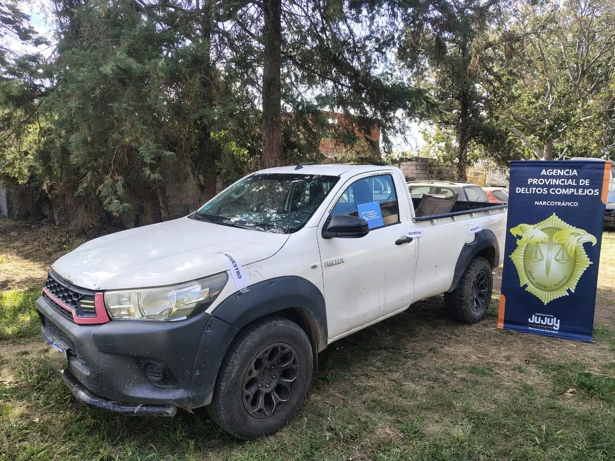 NARCOMENUDEO CAMIONETA SECUESTROS