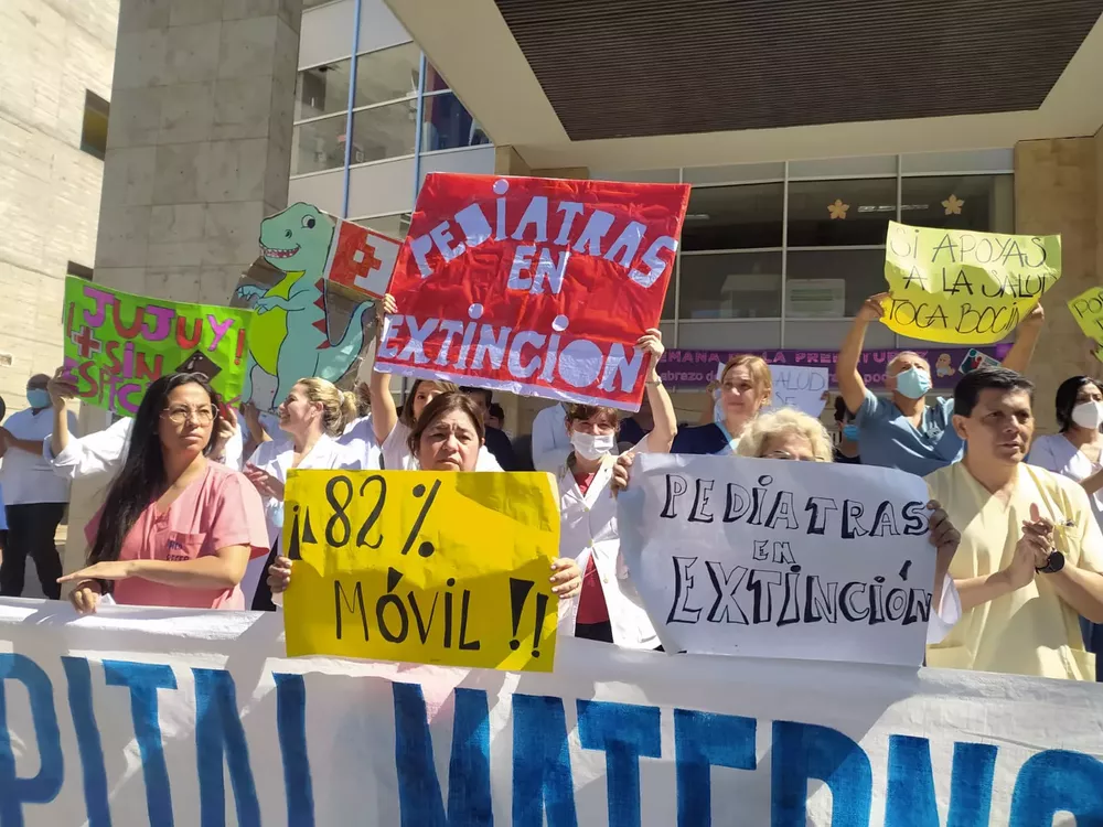 SALUD PEDIATRAS PROTESTAS