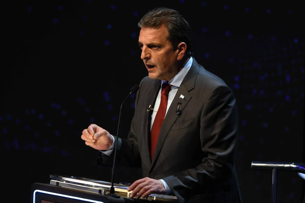 los-candidatos-realizan-e_1018332