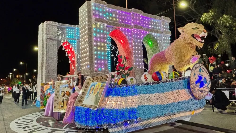 DESFILE CARROZAS-FNE18