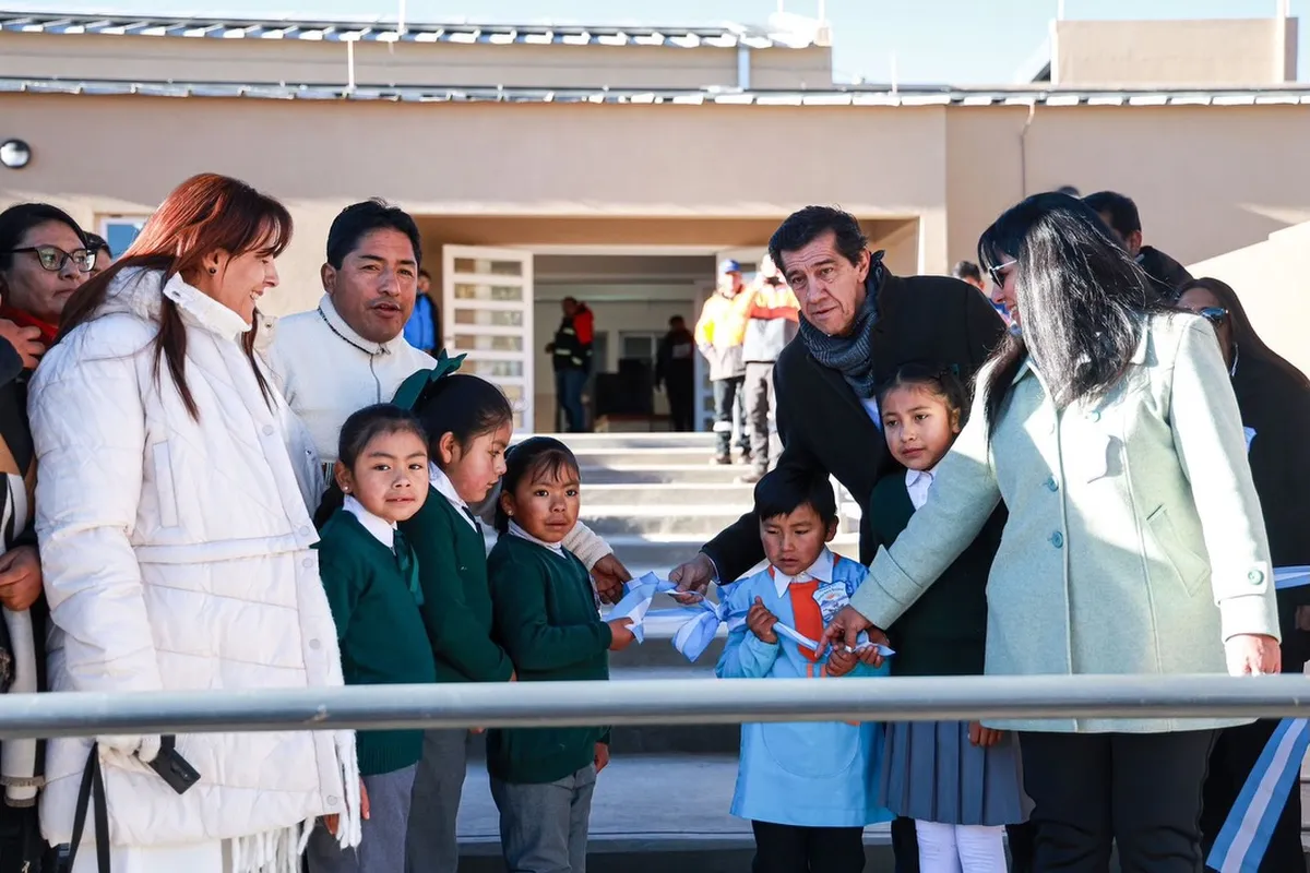 sadir escuela olaroz2