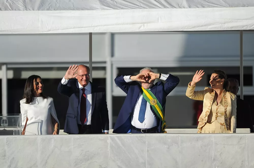 01-01-2023_el_flamante_presidente_brasilenio_luiz (4)