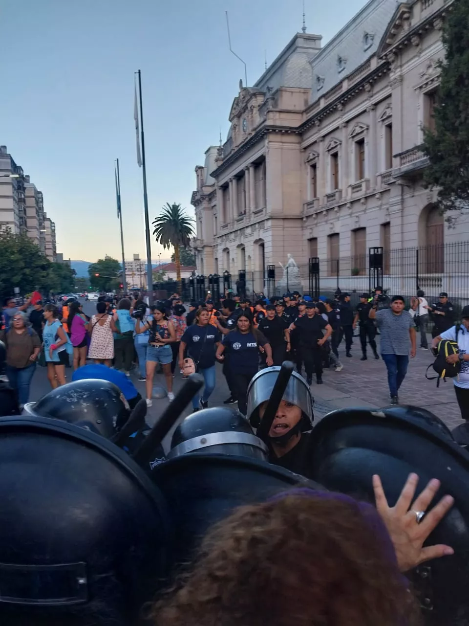 8m Marcha De Mujeres TerminÓ Con Una Violenta RepresiÓn Policial 4522