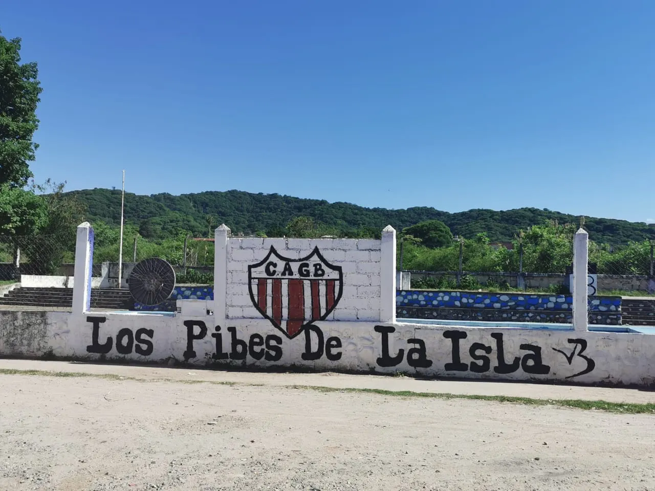 pileta tupac belgrano1