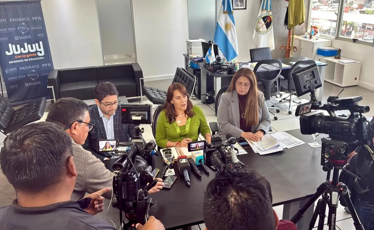 ministra educacion teseira paro