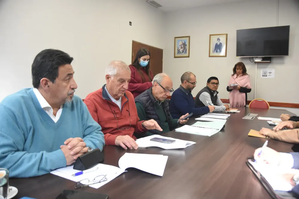 comision salud residencias medicas2