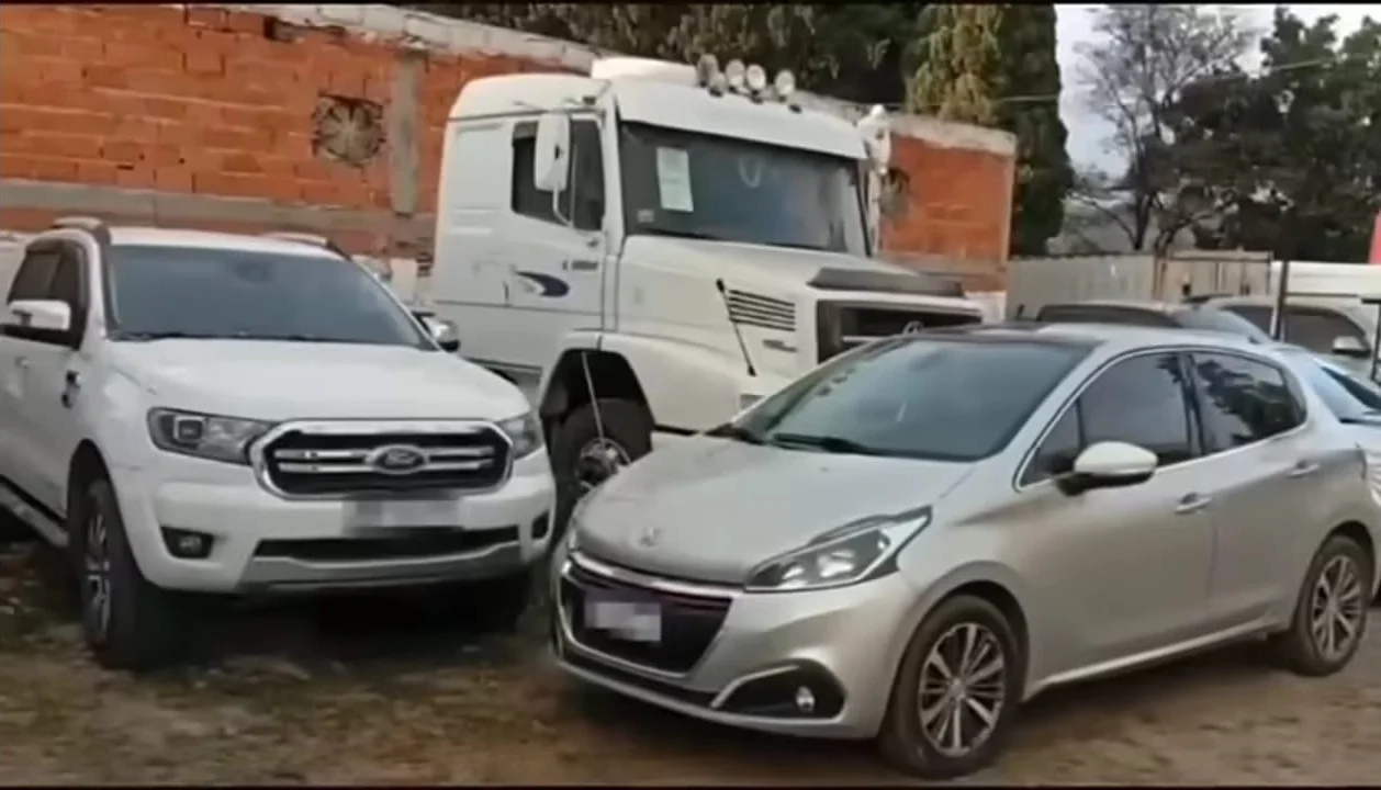 banda narco fmailiar la quiaca vehiculos