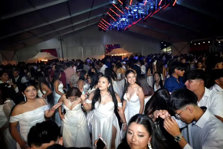 Cena blanca 2024 ciudad cultural18