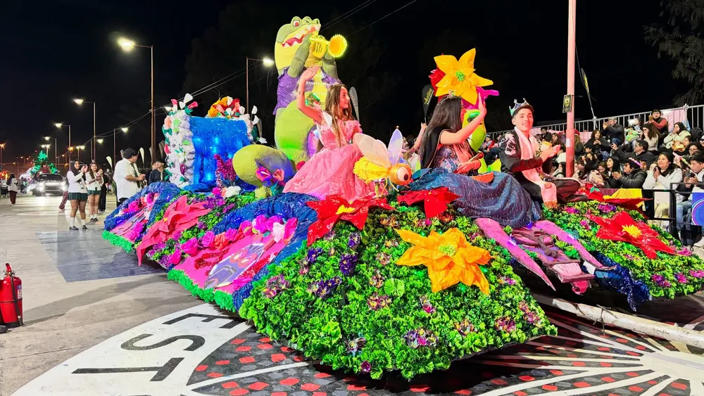 DESFILE CARROZAS-FNE5